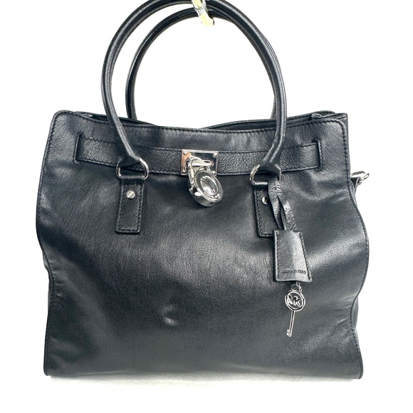 Michael Kors Black Textured Leather Large Shoulder Bag Chain Strap Lock Key - Picture 4 of 13